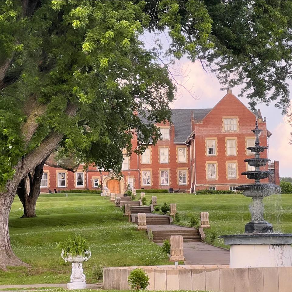 Sip & Shop at Belvoir Winery
